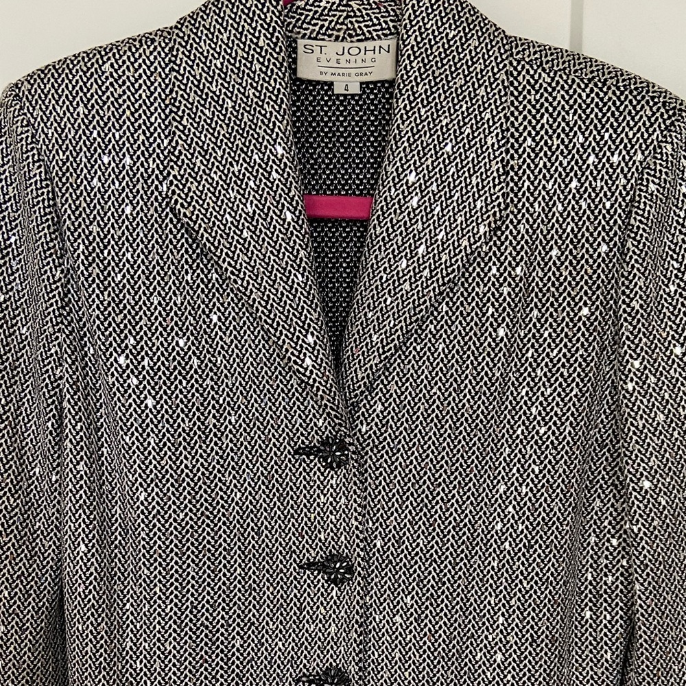 St. John evening by Marie Gray beautiful sequin jacket  size 4 ￼